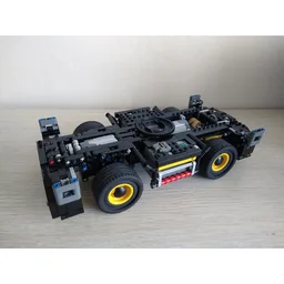 RC undercarriage for Material Handler