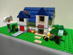 5891 - Mini Apple Tree House