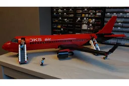 Embraer E-195 plane (White)