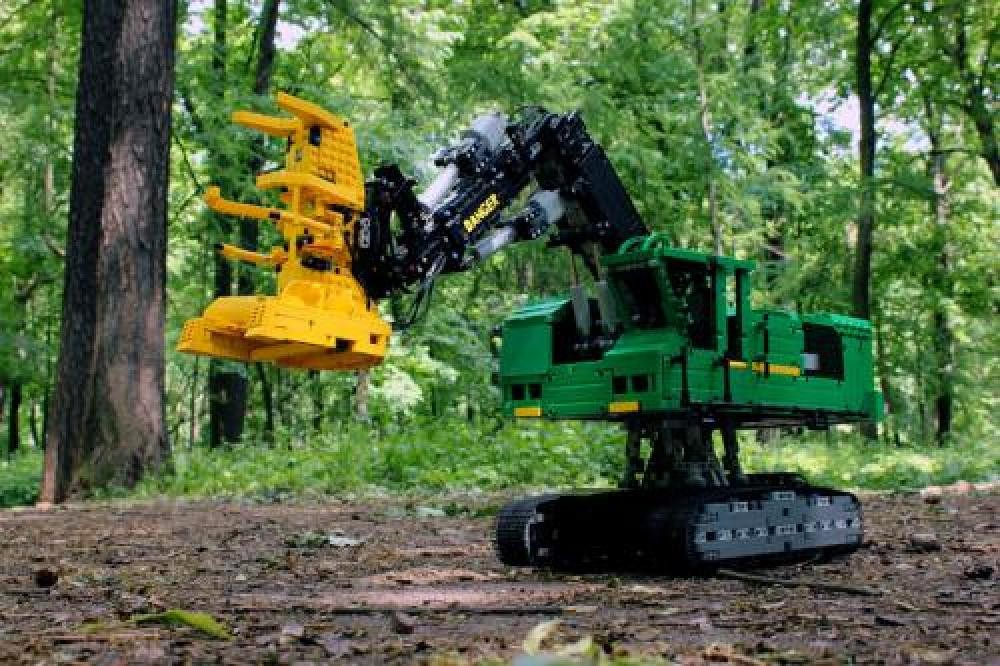 Lego Feller-Buncher