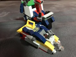 Schiff mit U-Boot