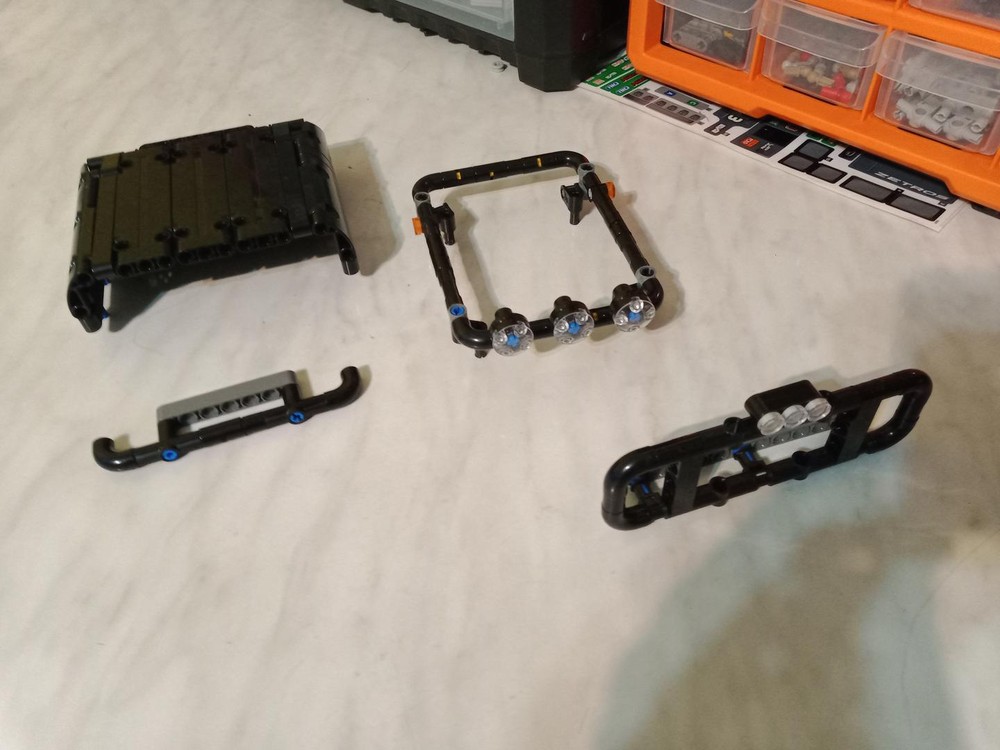 Lego Modular tow truck: bumpers, roof rack and canopy