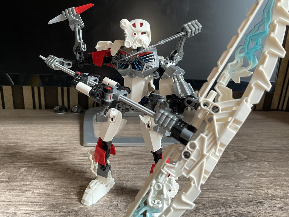 Lego White Guardian - custom Bionicle set