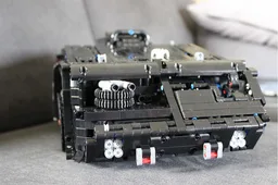 AVP M577