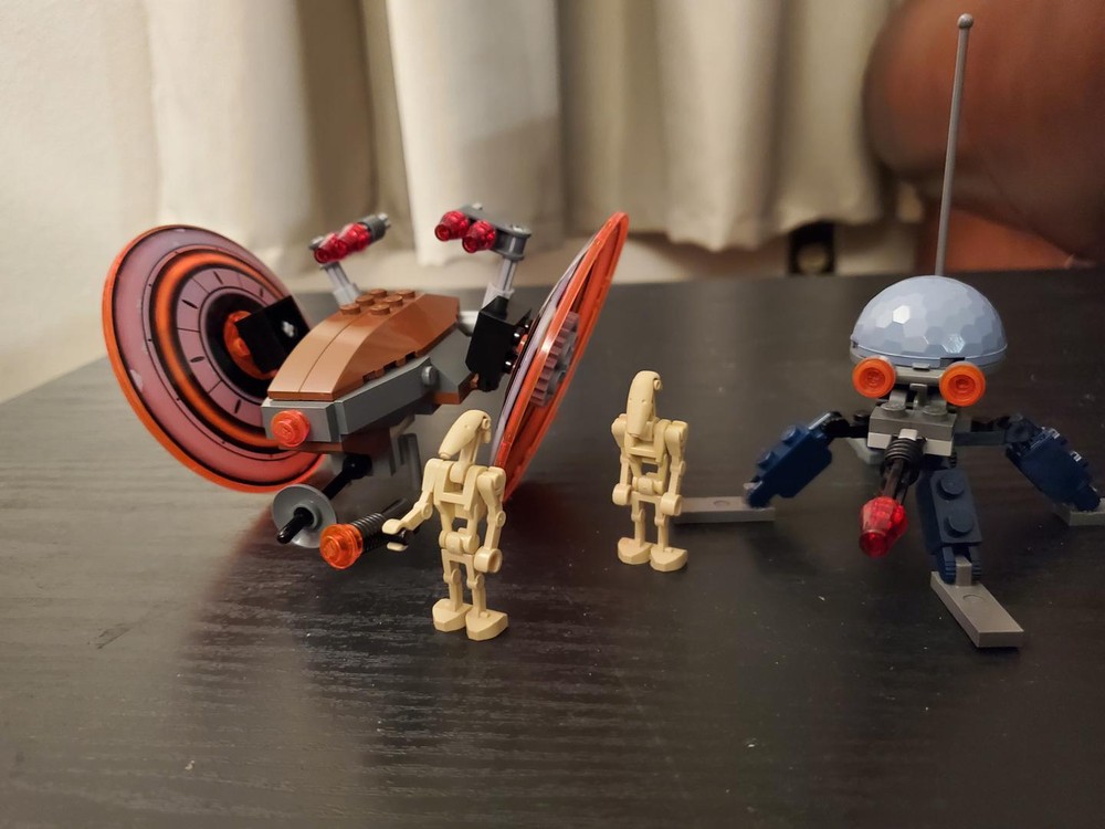 Lego Hailfire alternitive build of set 7258