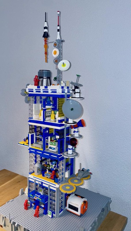 Lego StarTower
