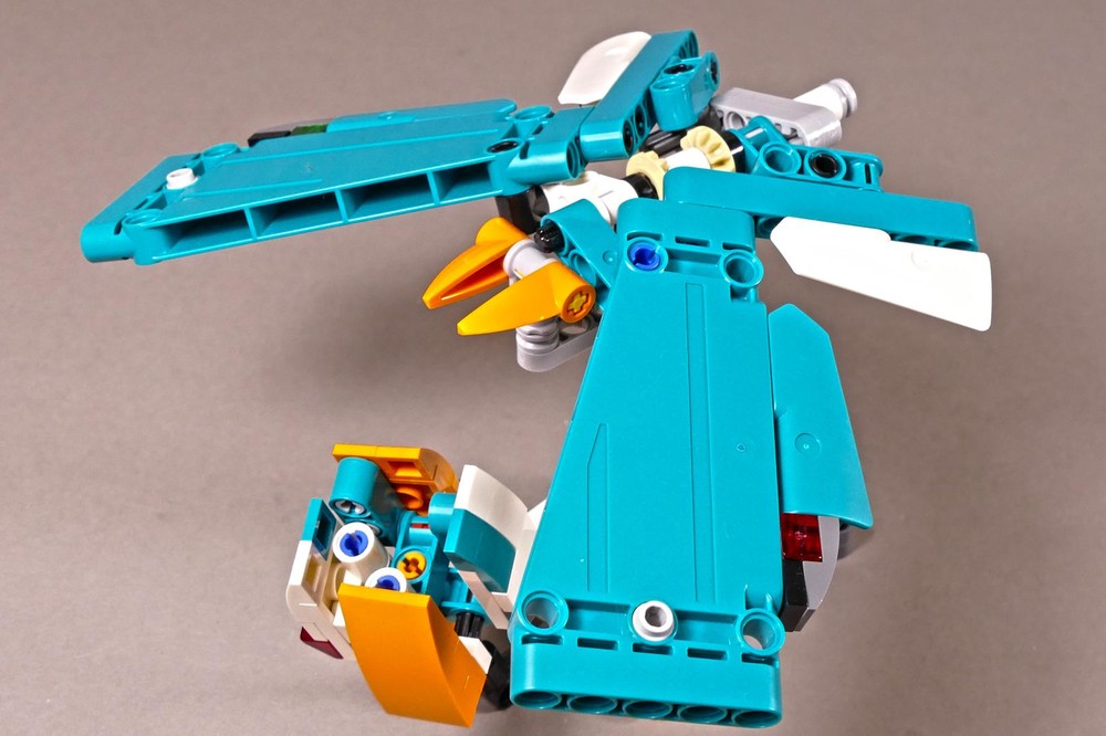 Lego Butterfly with Flower - LEGO Technic 42117 W Model with free instructions