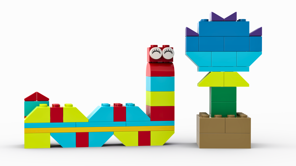 Lego 10698 Caterpillar and flower (card stand)