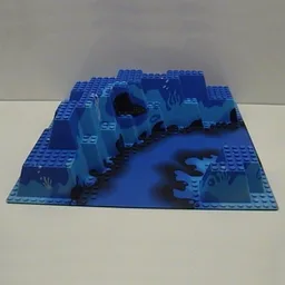 Baseplate Raised 32 x 32 Canyon with Blue Underwater Print / Light Blue