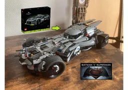 Technic Batmobile 4 in 1 Batpack 2
