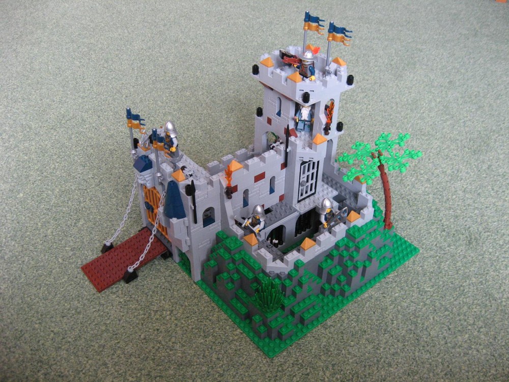 Lego 6081 King's Mountain Fortress remake