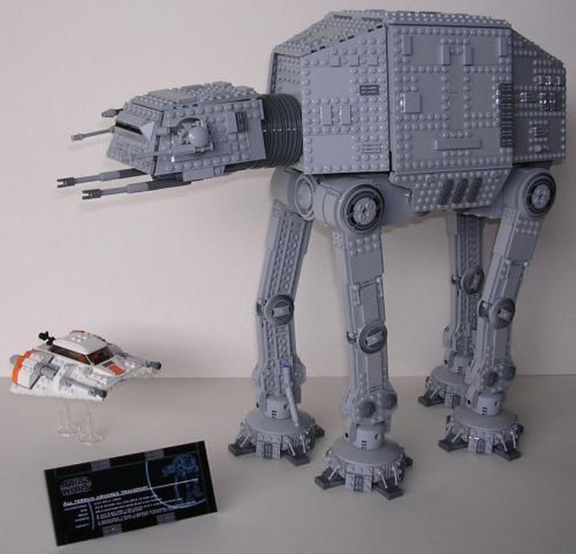 Lego UCS AT-AT