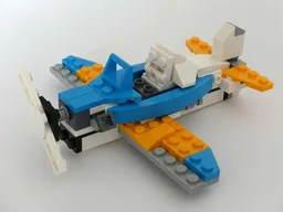 31072: Propeller Plane