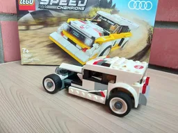 76897 Old Car