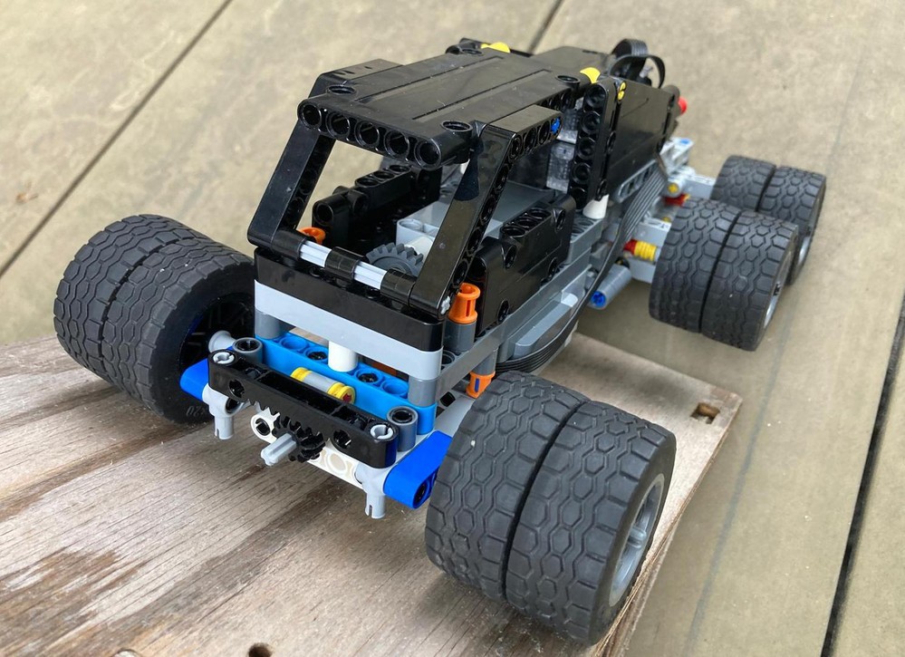 Lego EXPEDITION TRUCK V1 4x6