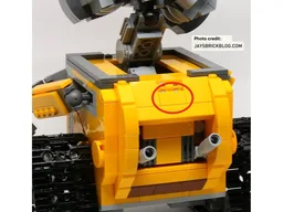 WALL-E's Lunchbox Cooler - Lego Ideas Scale