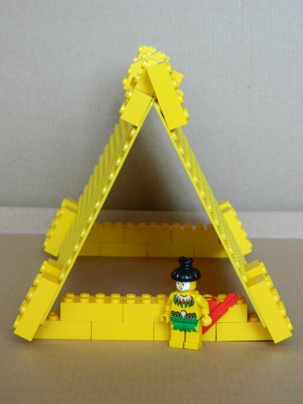 Lego 365-2 Thatched Hut