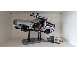 10300 BTTF Stand