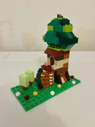 10696: Tree House