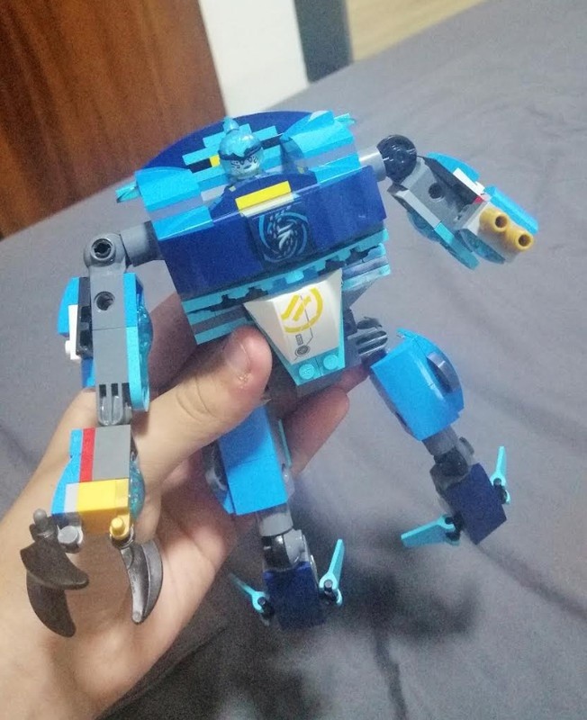 Lego Alternative Build "Lego Ninjago 71754 Water Dragon" to "Nya's Mech"