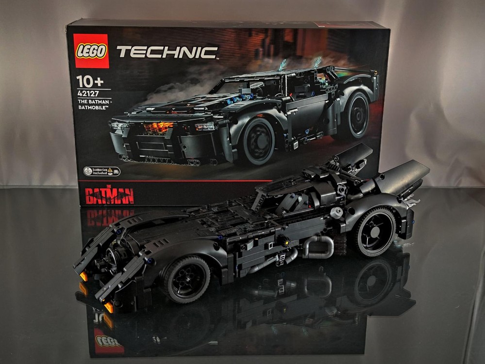 Lego 1989 BATMOBILE - 42127 ALTERNATE MODEL