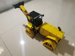 Four-track Tractor (42131 B Model)