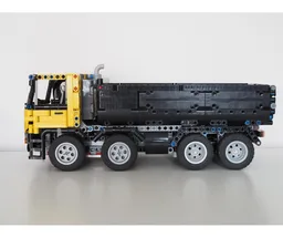 App-controlled 8x4 Dump Truck
