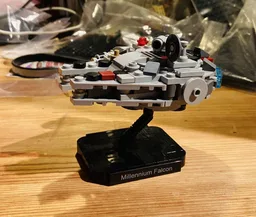 Lego-75295 - MOD -Mini Millenium Falcon - display model