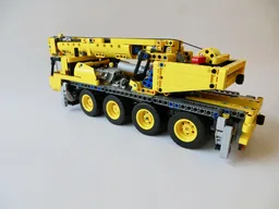 Small four-axle crane