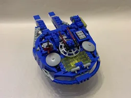 Robot Command Millennium Falcon