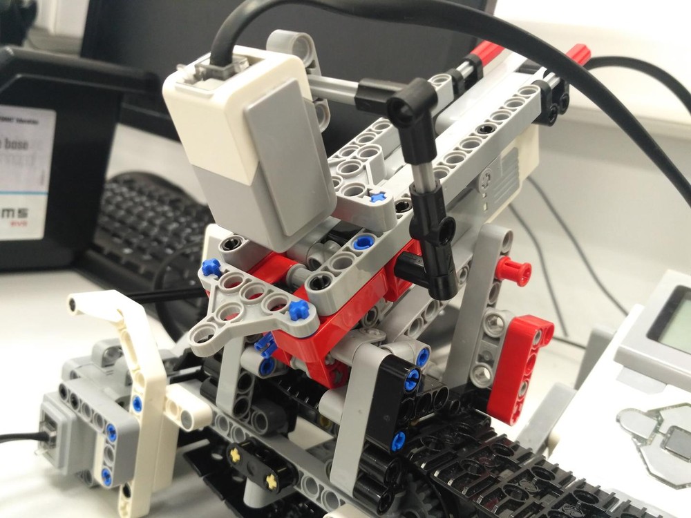 Lego EV3 Color sorter optimized